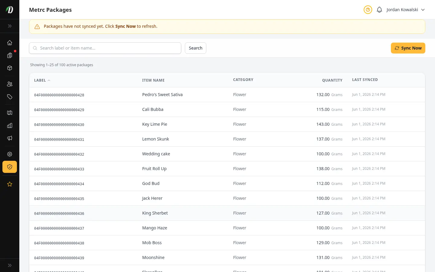 หน้าสต็อก Metrc ของ DabDash แสดงยอดแพ็กเกจของรัฐ เลขแท็ก และจำนวนที่ซิงค์จาก Metrc API